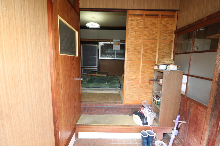 松崎町江奈2K+納戸：街中に近く日当たりのいい平家