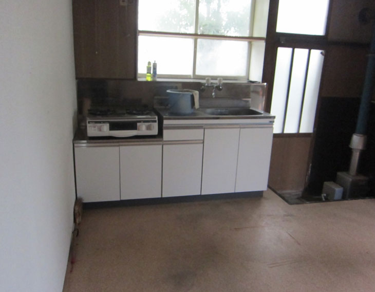 町中心部の二階建て