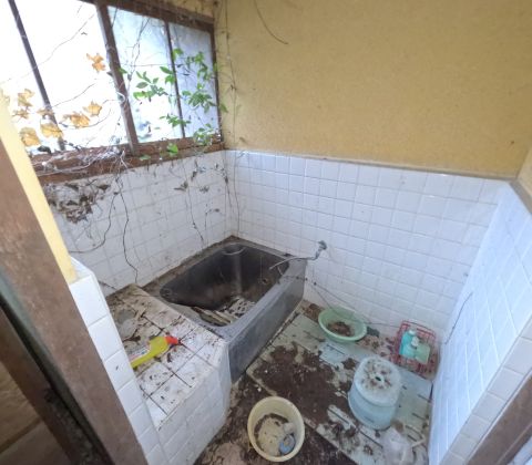 船田：川のすぐそば、5月にはホタルが舞う