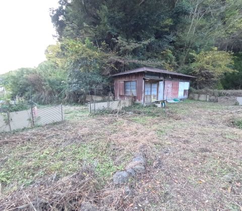 船田：川のすぐそば、5月にはホタルが舞う