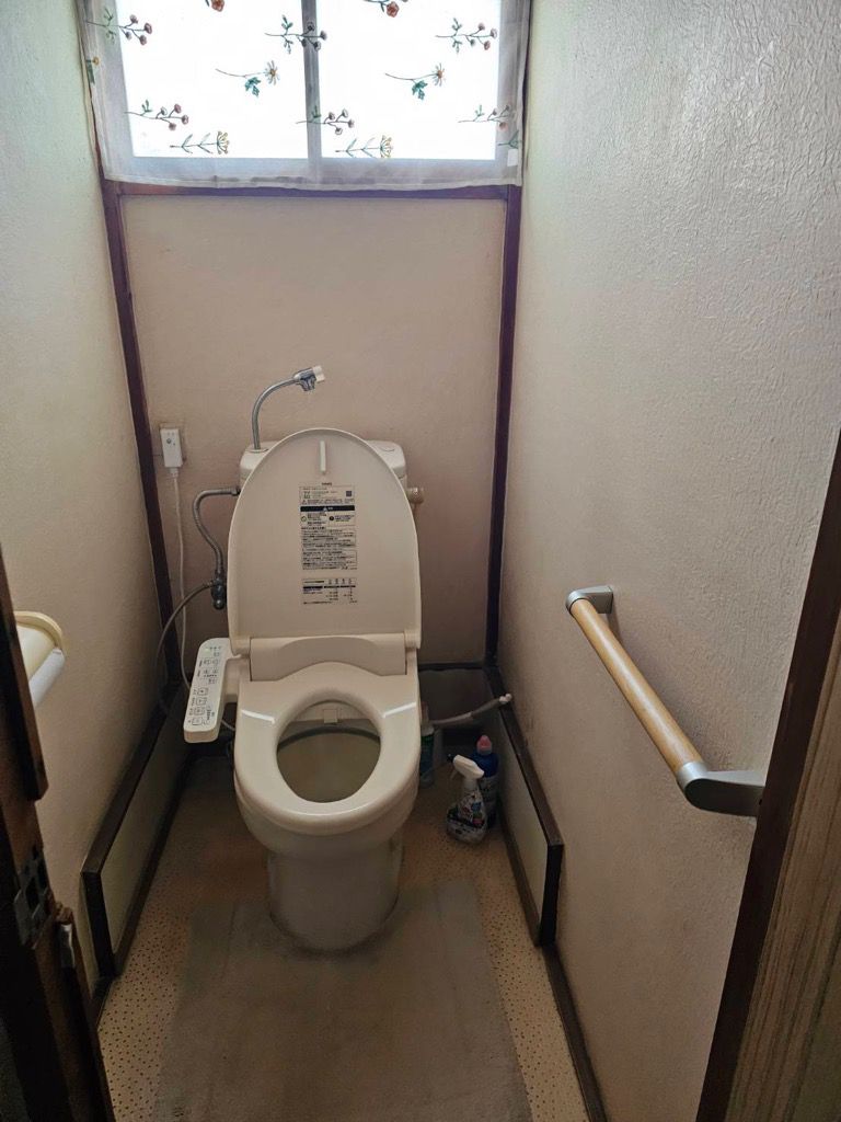 江奈：町中心部の一軒家