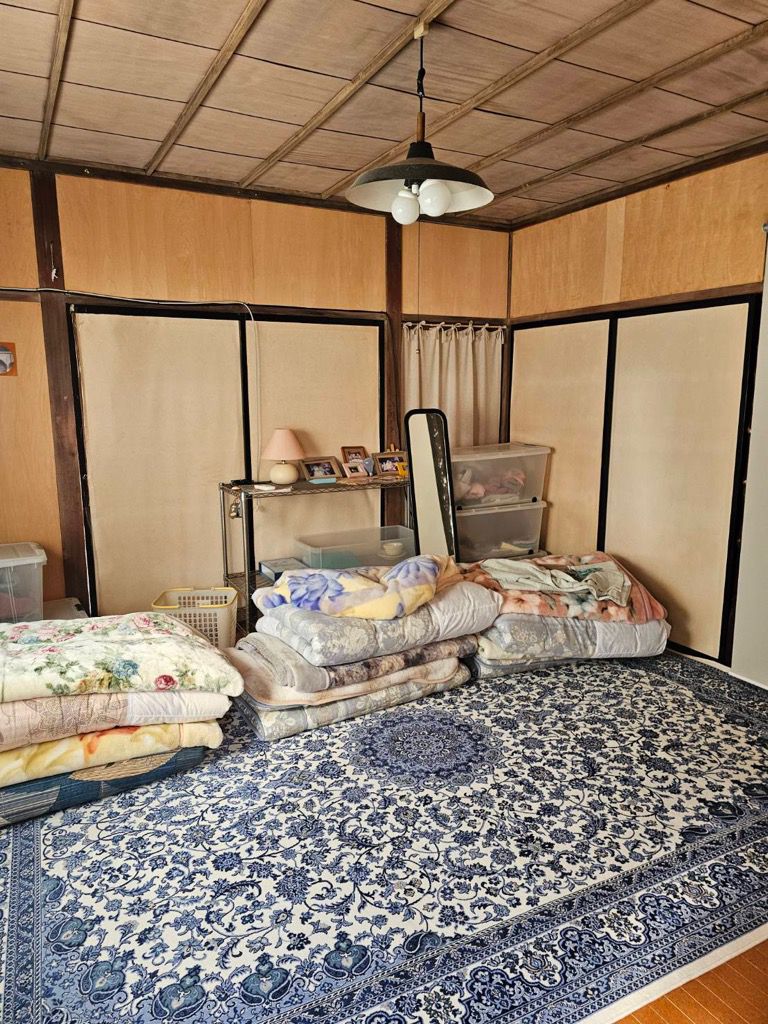 江奈：町中心部の一軒家