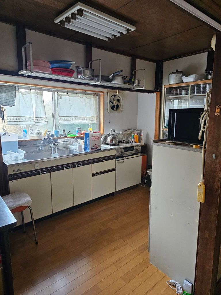 江奈：町中心部の一軒家